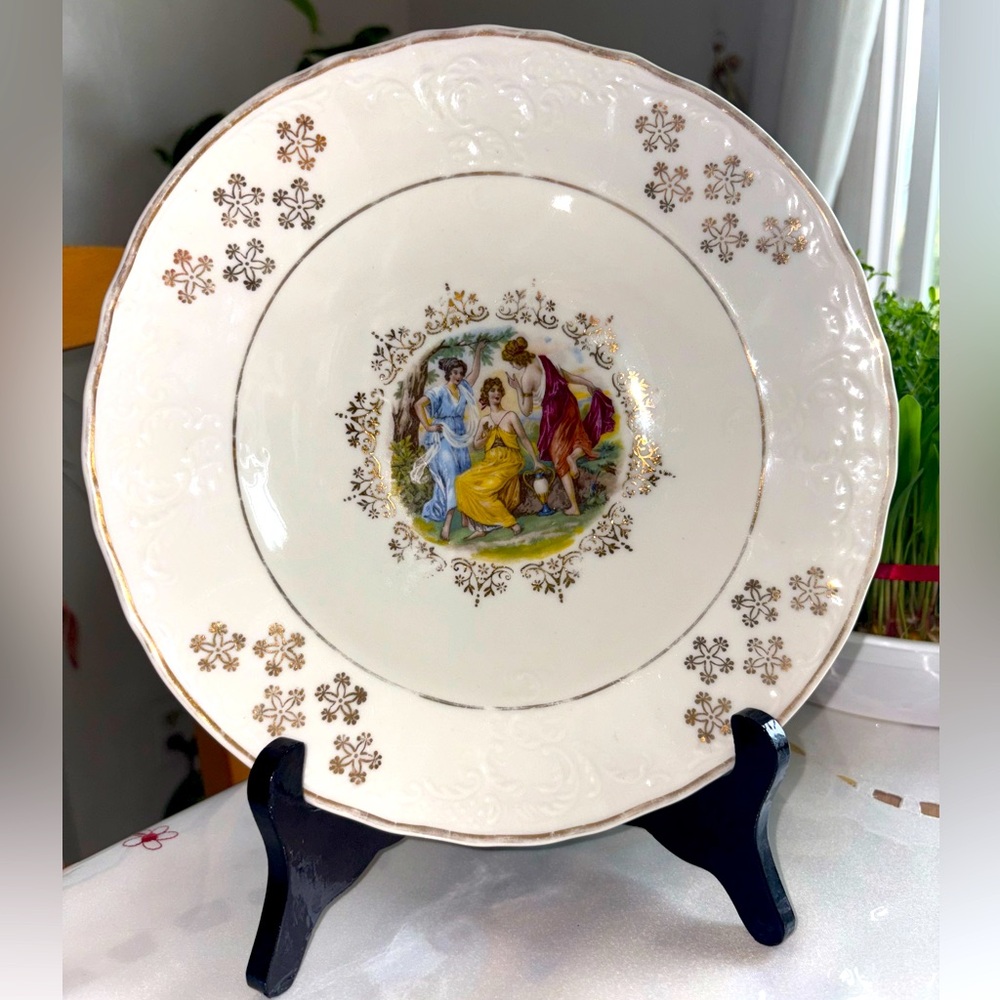 3 vintage decorative plate
